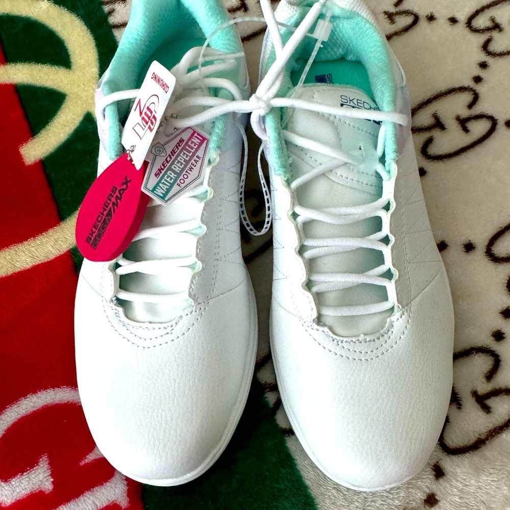 Sketchers  GoGolf Sneakers